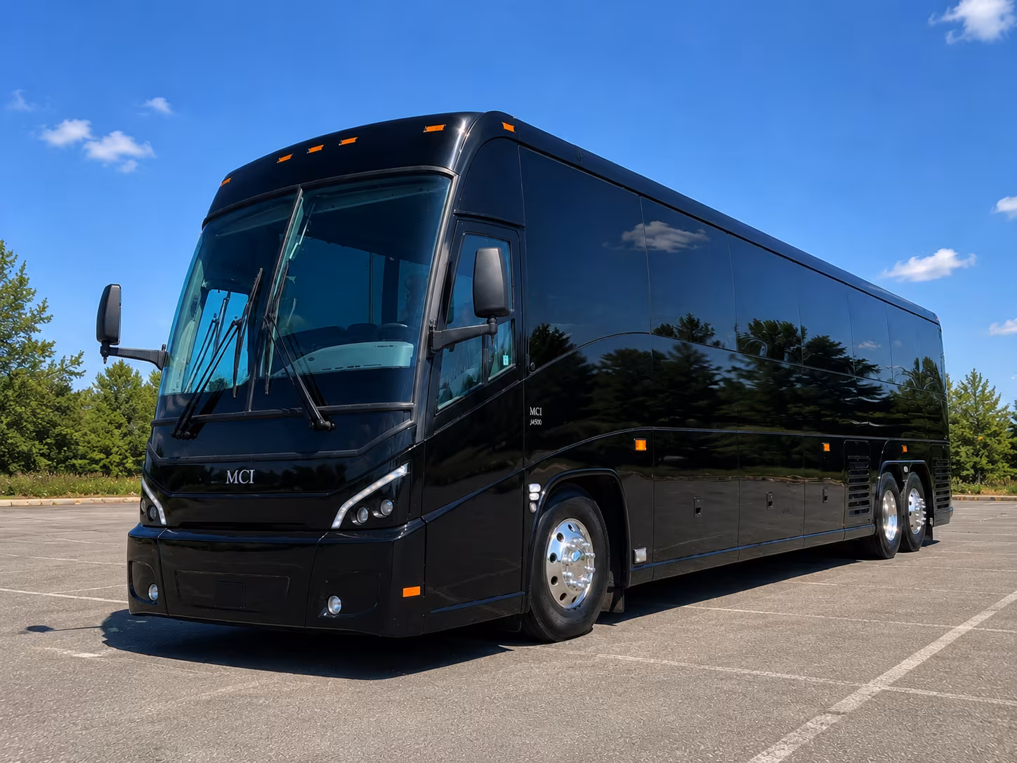 shuttle guests between salinas hotels and carmel valley wine country venues